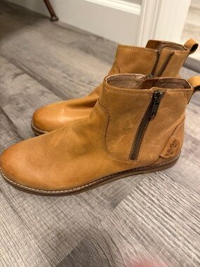 Women's Tan Leather Zip Ankle Boots 7.5